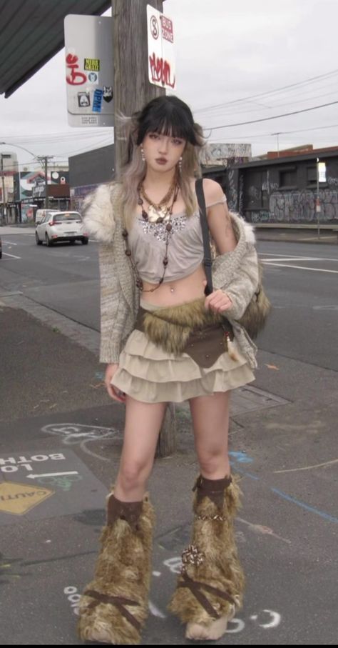 IG📸: @900xthousand Trinket Core Outfit, Winter Rave Outfits, Earthy Outfits, Gyaru Fashion, Girl Boss Style, 2000s Fashion Outfits, Lovely Clothes, Hippie Outfits, Hot Outfits