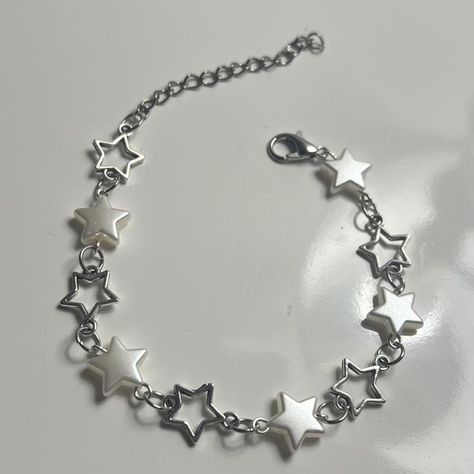 Star bracelet ⭐️ Made wit stainless steel jump rings... - Depop Cute Star Bracelet, Star Beads Bracelet, Star Bead Bracelet, Grunge Necklaces, Star Beaded Bracelet, Star Bracelets, Silver Star Bracelet, Star Charm Bracelet, Bracelet Star