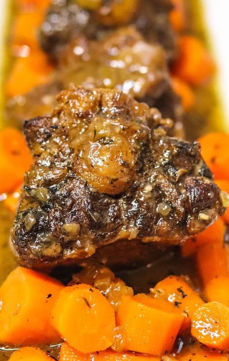 How to cook oxtails on the stove with gravy and vegetables until they're fork tender for dinner. Nutritious meal full of flavor you'll love. Oxtail Dinner, Cooking Oxtails, Oxtail Recipe, Oxtail Recipes, Gravy Ingredients, Boiled Food, African Cooking, Using A Pressure Cooker, How To Cook Beef