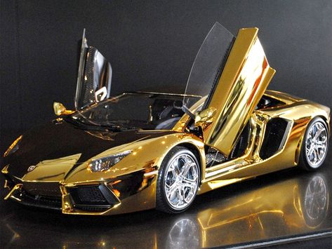 Video: Golden and gem-covered Lamborghini is the world's most expensive car | The Independent | The Independent Gold Lamborghini, Wallpaper Hippie, Carros Lamborghini, Mobil Futuristik, Aventador Lamborghini, Expensive Car, Lamborghini Lamborghini, Gold Car, Lamborghini Veneno