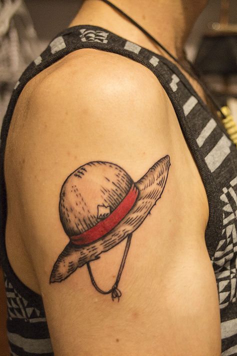 Luffy's Hat, Pirate Tattoo, Nerd Tattoo, Band Tattoo Designs, One Piece Tattoos, Naruto Tattoo, Pieces Tattoo, Geniale Tattoos, Tattoo Arm