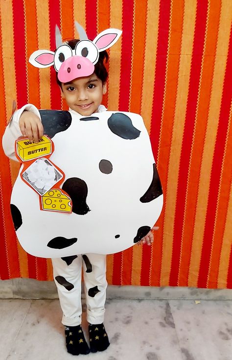 Animal Fancy Dress Ideas For Kids, Cow Costume Diy, Cow Fancy Dress, Flower Costume Diy, Diy Cow Costume, Fancy Dress Diy, Nursery Rhyme Costume, Farm Animal Costumes, Animal Costumes For Kids