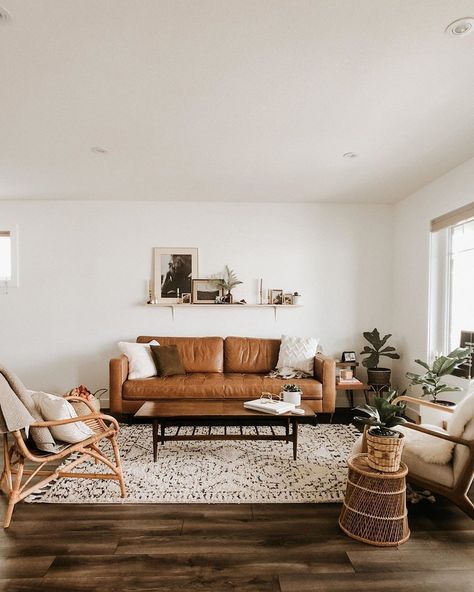 Leather Sofa Living Room Decor, Brown Leather Sofas, Brown Leather Sofa Living Room, Leather Couches Living Room, Couches Living, Leather Sofa Living Room, Brown Leather Sofa, Casa Vintage, Leather Sofas