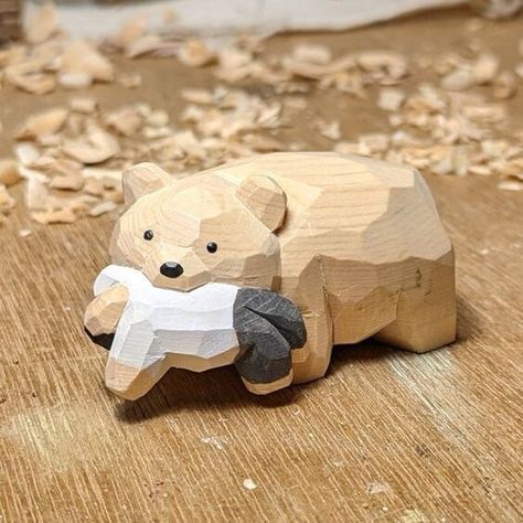 Whittling Projects, Simple Wood Carving, Wood Carving Designs, Haiwan Peliharaan, Carving Designs, Wood Carving Art, Wooden Animals, Whittling, Wood Toys