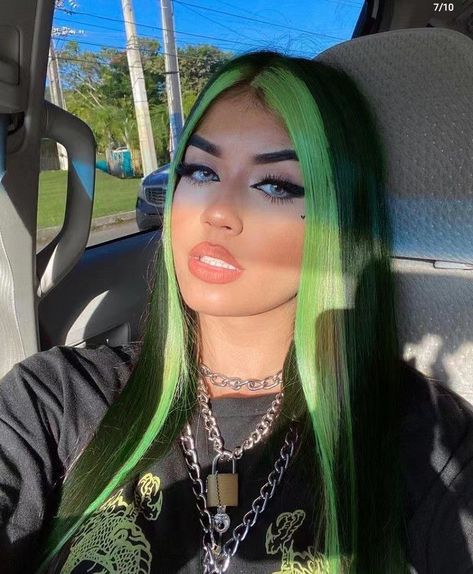 Green Hair Streaks, Black And Green Hair, Neon Hair Color, Neon Green Hair, Split Dyed Hair, Hair Color Underneath, Hair Color Options, Hair Color Streaks, Neon Hair