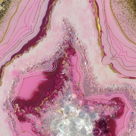 Facebook Cover Photos Pink, Agate Painting, Crystals Design, Geode Painting, Pink Geode, No Filter Needed, Geode Art, Beautiful Wallpaper, No Filter