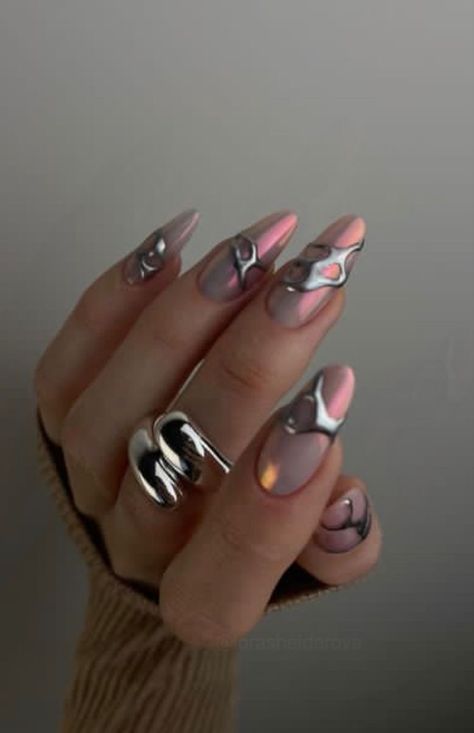 Melted Metal Nails, Paznokcie Hello Kitty, Metallic Nails Design, Almond Gel Nails, Kutek Disney, Girly Acrylic, Nail Looks, Hello Nails, Nagel Tips