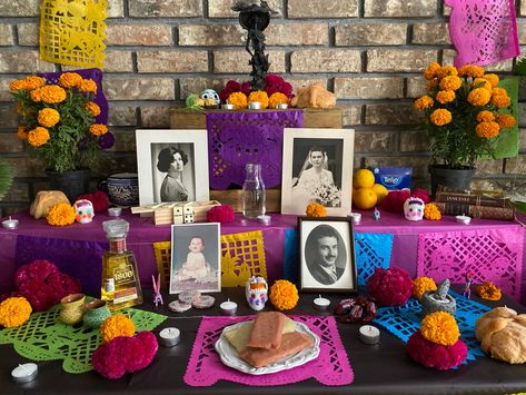 Day Of The Dead Ofrenda, Dia De Muertos Altar Ideas, Diy Day Of The Dead, Dia De Los Muertos Party Ideas, Traditional Day, Day Of The Dead Diy, Mexican Inspired Wedding, Dia De Los Muertos Decorations Ideas, Day Of The Dead Party