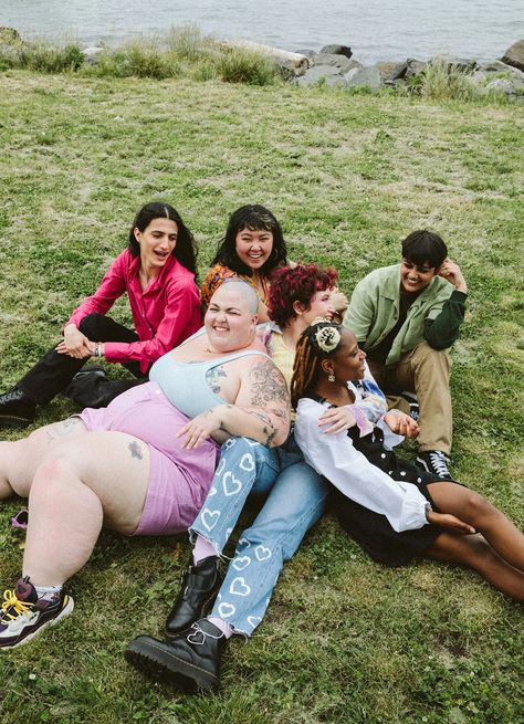 Photographer Laurel Golio on her decade-long documentation of queer youth in the US Photography Zine, Family Coloring, History Fashion, Queen Size Bed, Body Poses, Aesthetic Images, Photo Reference, Anthropology, On Vacation