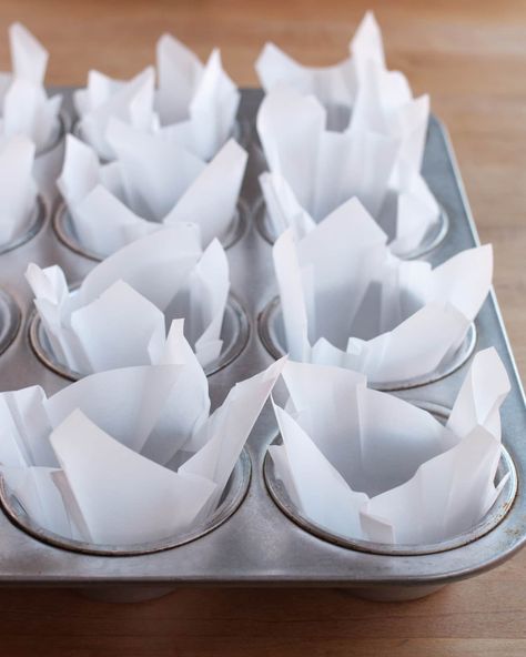 How To Make Muffin Liners Out of Parchment Paper | Kitchn Church Snacks, Lard Recipe, Bakery Art, Muffin Papers, Muffin Cup, Cake Liner, Muffin Liners, Baking Substitutes, Muffin Tin Recipes