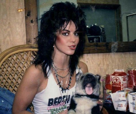 Joan Jett 1987 Cherie Currie, Metal Heads, 80s Glam, Lita Ford, Kei Visual, Unique People, Pat Benatar, Women Of Rock, 80s Vibes