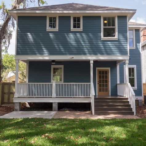 Benjamin Moore Bella Blue - Interiors By Color Bella Blue Benjamin Moore, Blue Exterior House Colors, Blue House Exterior, Cottage Exterior Colors, Blue Benjamin Moore, Weatherboard Exterior, Benjamin Moore Exterior, Southern Style Home, Blue Paint Color