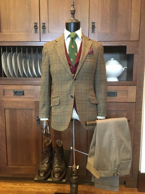 Hunting Style, Tattersall Shirt, Shirt And Tie Combinations, Hacking Jacket, Tweed Run, Race Outfit, Polo Coat, Dapper Mens Fashion, British Gentleman