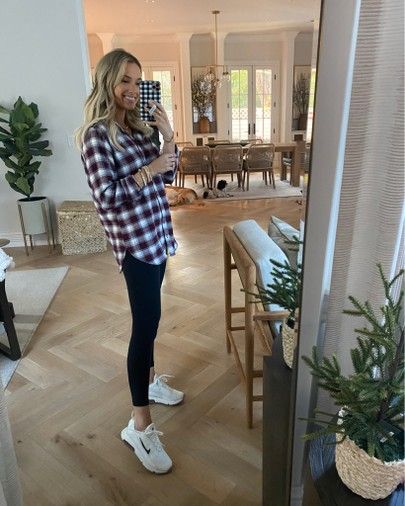 Flannel And Leggings Outfit, Flannel And Leggings, Wardrobe Wishlist, Leggings Outfit, Teen Fashion Outfits, Outfits With Leggings, School Outfits, Flannel Shirt, Teen Fashion