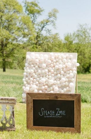 Looking for a fun game to play at your summer wedding's reception? Try water balloon darts! Guests will happily enter the "splash zone" and beat the heat! {@katelyn_james} Majlis Perkahwinan, Wedding Activities, Foto Tips, Wedding Entertainment, Maryland Wedding, Virginia Wedding Photographer, Wedding Games, Wedding Wishes, Virginia Weddings