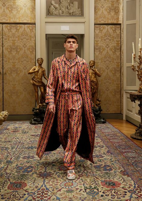 5 Things To Know About Dolce & Gabbana’s Gender Nonconformist Alta Sartoria December Collection | British Vogue Regal Mens Fashion, Camp Fashion Aesthetic Men, Men Couture Fashion, Flamboyant Outfits Men, Men’s Couture, Fancy Men Outfits, Men’s High Fashion, Men Haute Couture, Haute Couture Men