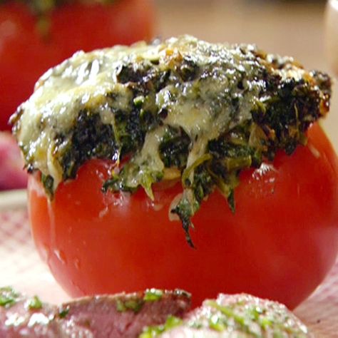 Negative Calorie Foods List, Spinach Stuffed Tomatoes, Negative Calorie Foods, Stuffed Tomatoes, Easy Vegetarian Dinner, Steamer Recipes, Creamed Spinach, Spinach And Cheese, Tomato Recipes