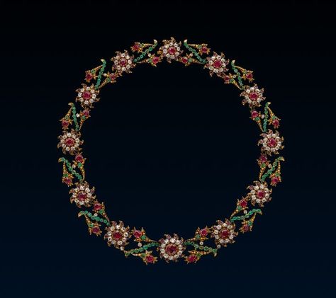 Ruby, Diamond, and Emerald Giardinetti Necklace, ca. 1760  via Albion Art  - See more at: http://ephemeral-elegance.tumblr.com/post/129213313135/ruby-diamond-and-emerald-giardinetti-necklace#sthash.1oK1VtMM.dpuf 18th Century Jewelry, Necklace C, Ruby Necklace, Royal Jewels, Charm Necklaces, Emerald Necklace, Ruby Diamond, Gorgeous Jewelry, The Shape