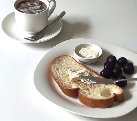 Xiaohongshu Food, Egg Shell Art, Food Bread, Bread Toast, Egg Shells, Black Coffee, Bread Recipes, Tea Time, Healthy Food