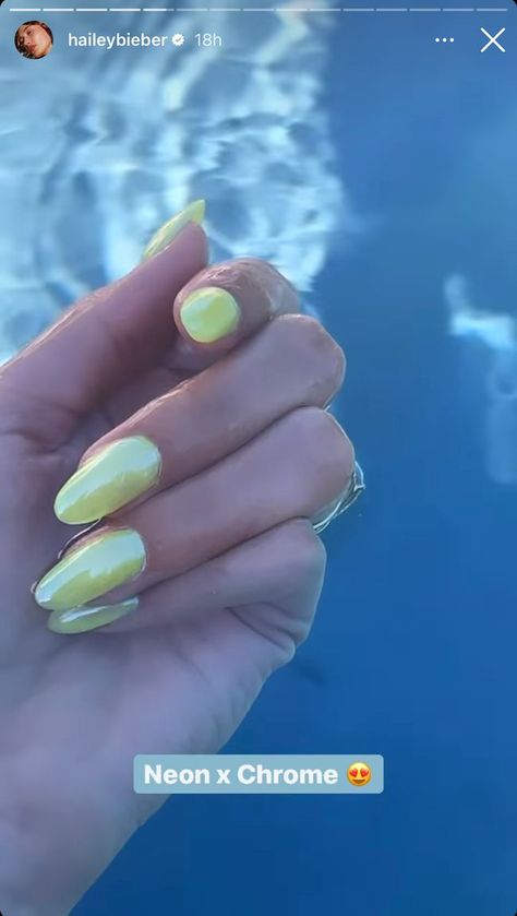 Nails Hailey Bieber, Hailey Bieber Nails, Red Chrome Nails, Bieber Nails, Barbie Pink Nails, Dark Pink Nails, Euphoria Nails, Neon Green Nails, Pink Chrome Nails