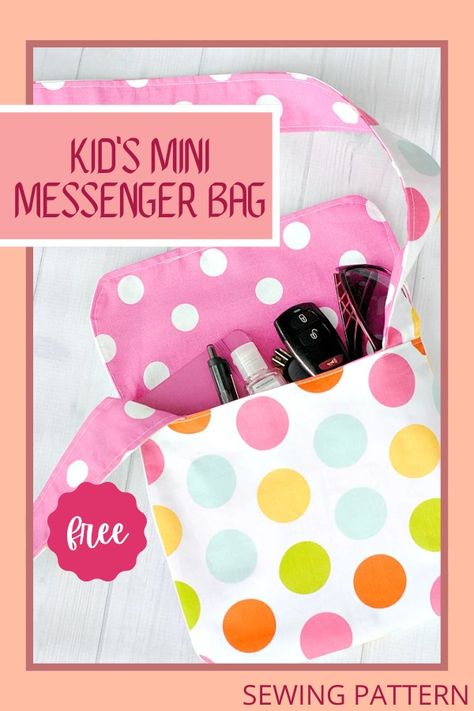 Kid's Mini Messenger Bag FREE sewing pattern. This is actually an update on the very first post that was ever posted by this designer. This is a Mini Messenger Bag that’s just perfect for kids to carry. It's also a perfect project for them to sew if they and you want them to get into sewing bags. It’s a great small bag that is big enough to hold just a handful of things - keys, wallet, phone. Sew ModernKids Bag Free Sewing Pattern, Messenger Bag Patterns, Messanger Bag, Message Bag, Sewing Machine Projects, Mini Messenger Bag, Bag Pattern Free, Sewing Bags, Free Sewing Pattern