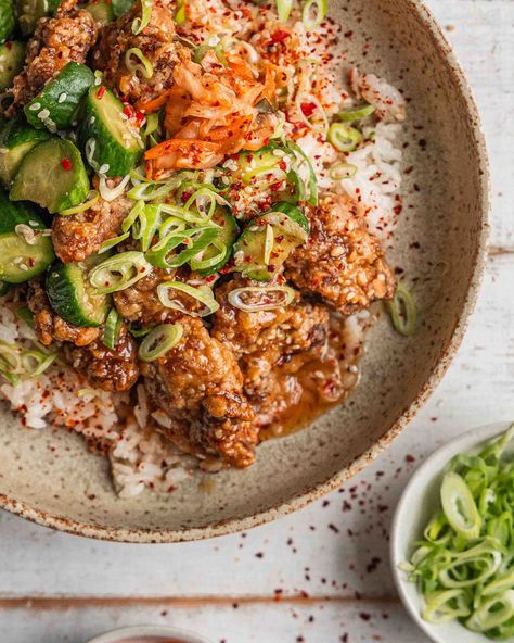 This recipe creates a delicious and satisfying Japanese-inspired bowl with crispy air fryer chicken karaage. Air Fryer Karaage Chicken, Karaage Chicken, Chicken Karaage, Crispy Air Fryer Chicken, Asian Meals, Miso Glaze, Quick And Easy Soup, Air Fried Chicken, Air Fryer Chicken