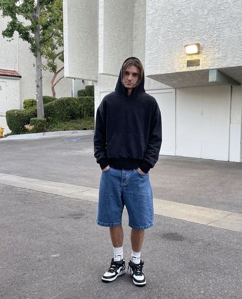 Comfy Men’s Outfits, Street Wear Shorts Outfit Men, Men Summer Aesthetic Outfit, Summer Guy Outfits Aesthetic, Shorts Outfits Streetwear, Men Summer Outfit Streetwear, Short Pants Outfit Men Street Styles, Jorts Summer Outfits Men, Summer Outfit Men Aesthetic