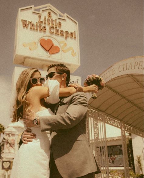 Old School Vegas Wedding, Vintage Vegas Engagement Photos, Old Hollywood Vegas Wedding, 70s Vegas Wedding, In And Out Wedding, Las Vegas Elopement Aesthetic, Vintage Vegas Wedding Aesthetic, Las Vegas Wedding Aesthetic, Vegas Wedding Photoshoot