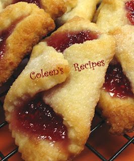 Kolachky Cookie Recipe, Kolache Cookies, Kolache Cookie Recipe, Kolaczki Cookies Recipe, Kolachy Cookies, Kolaczki Cookies, Christmas Cookies Recipes Easy, Cookies Recipes Easy, Polish Cookies