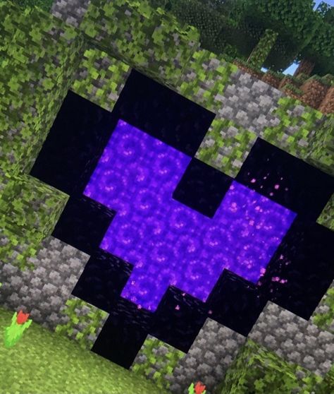 Nether Portal Design Heart, Heart Portal Minecraft, Heart Minecraft Build, Heart Nether Portal Minecraft, Heart Building Aesthetic, Nether Portal Design Easy, Heart Nether Portal, Minecraft Heart Build, Heart Minecraft