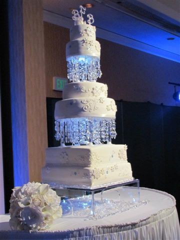 Winter Wonderland Wedding Cakes | ... at this cake crazy beautiful. Winter Wonderland Crystal Wedding Cake Quinceanera Winter Wonderland, Winter Wonderland Wedding Cakes, Winter Wonderland Quinceanera, Wonderland Wedding Cake, Sweet 16 Winter Wonderland, Winter Wedding Cakes, Sweet 16 Winter, Winter Torte, Wonderland Sweet 16