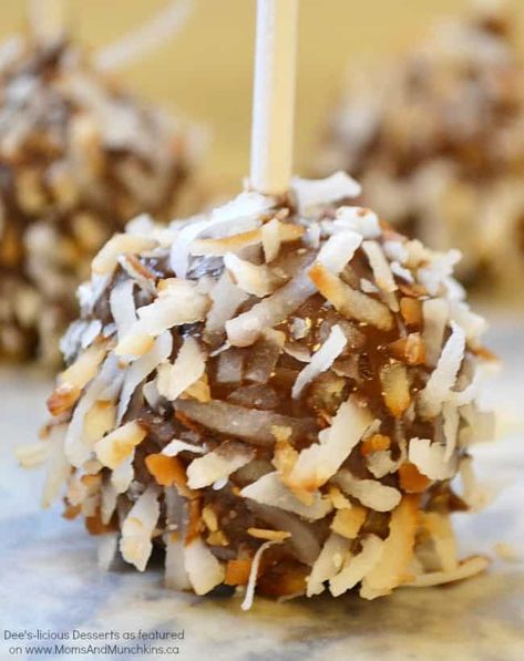 Chocolate Cake Pop Recipe, Chocolate Cake Pops Recipe, Chocolate Cake Pop, Cake Pop Tutorial, Cake Ball, Dessert Parfait, Chocolate Cake Pops, Christmas Cake Pops, Cake Pop Recipe