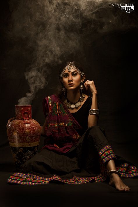 Banjaran - Tribal on Behance Garba Photo Shoot, Garba Photoshoot Poses, Banjaran Fashion Dress, Navratri Look Photoshoot, Garba Shoot Ideas, Garba Photography Poses Women, Banjaran Fashion Photography, Navratri Photo Shoot Ideas, Saree Concept Shoot