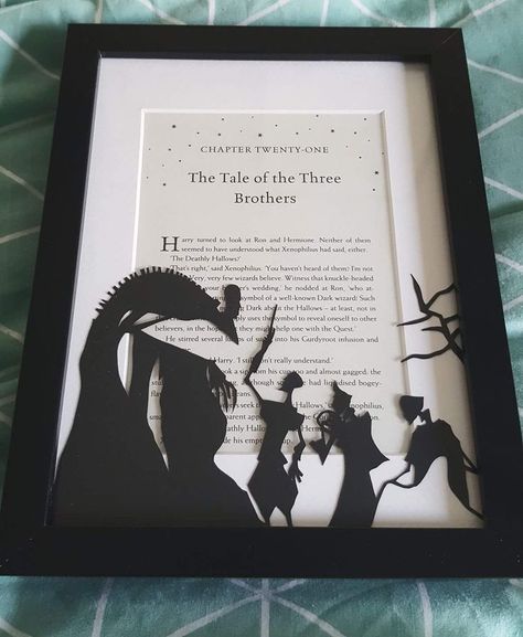 The Tale of the three Brothers #HarryPotter Verse About Love, Harry Potter Weihnachten, Kule Ting, Glume Harry Potter, Harry Potter Nursery, Harry Potter Room Decor, Tapeta Harry Potter, Harry Potter Bedroom, Festa Harry Potter