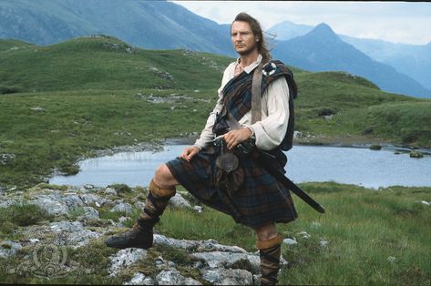 Rob Roy - Movies about Scotland Robbie Burns Day, Rob Roy Macgregor, Sandy Powell, Great Kilt, Scottish Clothing, Scottish Man, Rob Roy, Scottish Kilts, Liam Neeson