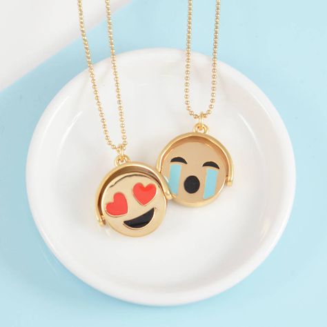 Disc Emoji, Emoji Jewelry, Porcelain Jewelry, Unique Pendant, Necklaces For Women, Easy Gifts, Personalized Necklace, Spinning, Thoughtful Gifts