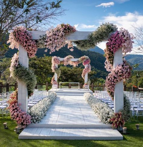 Luxury Outdoor Wedding Ceremony, Decorating Ideas Wedding, Wedding Decoration Idea, Wedding Decorating Ideas, Ideas Wedding Decoration, Decoration Ideas Wedding, Wedding Reception Layout, Destination Wedding Decor, Wedding Decorating