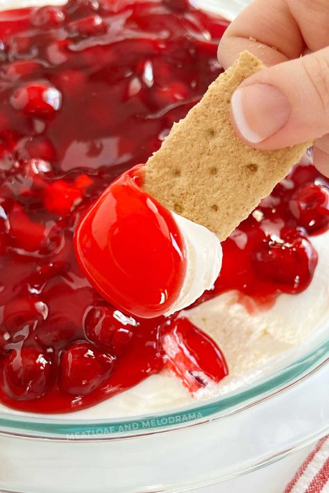 Cherry Cheesecake Dip is a no bake dessert dip made with marshmallow fluff, cream cheese, Cool Whip and pie filling. An easy recipe and a delicious dessert cheesecake lovers will love! Cherry Cheesecake Dip, Dessert Summer, Dessert Oreo, Cheesecake Dip, Sweet Treats Desserts, Sweet Dips, Dip Recipes Easy, Cherry Cheesecake, Easy Baking Recipes Desserts