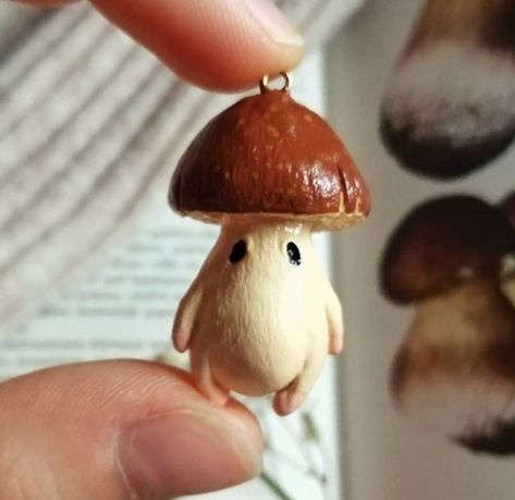 Mushroom Crafts, Sculpture Art Clay, Clay Diy Projects, Clay Crafts Air Dry, Cute Clay, Clay Art Projects, Clay Figures, Art Clay, Polymer Clay Projects