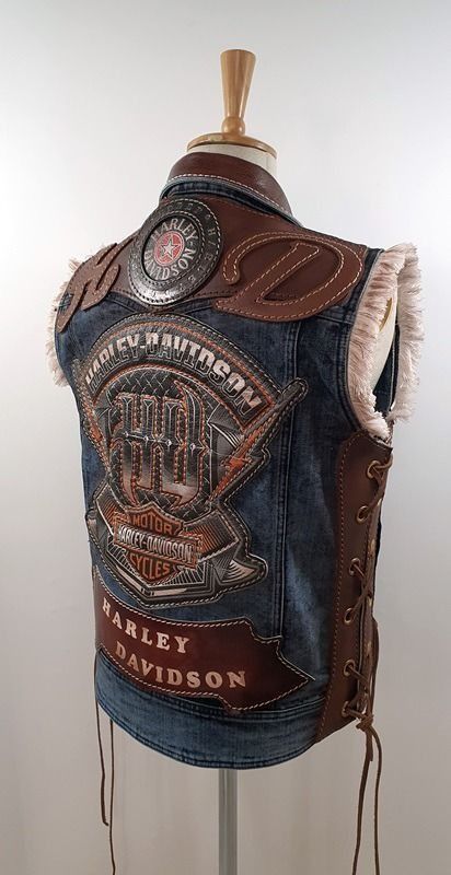 Jaket Motor, Motorcycle Leather Vest, Harley Davidson Vest, Leather Front Pocket Wallet, Cool Shirts For Men, Biker Wear, Harley Davidson Leather Jackets, Leather Biker Vest, Blazer Outfits Men