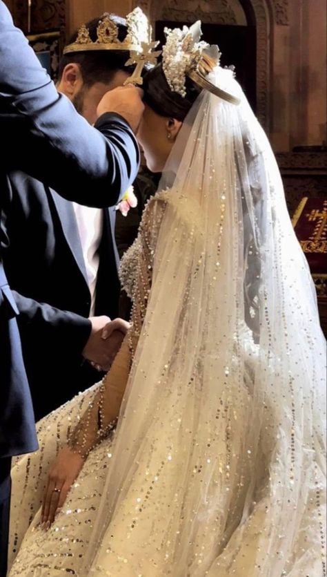 Orthodox Christianity Wedding, Orthodox Wedding Aesthetic, Orthodox Wedding Dress, Christian Wedding Aesthetic, Orthodox Marriage, Orthodox Christian Wedding, Syrian Wedding, Orthodoxy Aesthetic, Romanian Wedding