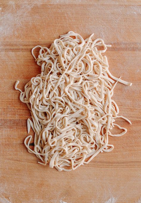 With this easy recipe for Chinese handmade noodles and just 3 ingredients (flour, salt, water), you'll have springy, delicious noodles in an hour or less! Source: thewoksoflife.com Noodle Recipes Homemade, Handmade Noodles, Delicious Noodles, Wok Of Life, Asian Rice, Woks Of Life, The Woks Of Life, Chinese Noodles, Homemade Noodles