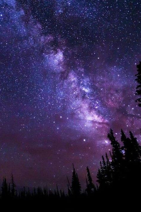 Purple Sky!! Gods Nature, Star Themed Wedding, Cer Nocturn, Twitter Aesthetic, Beautiful Night Sky, Laptop Wallpapers, Sky Full Of Stars, Space Galaxy, Galaxies Stars