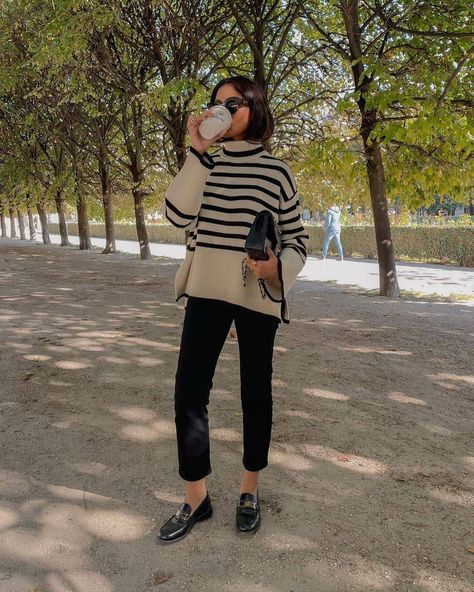 Virginia Outfits, Hannah Cocobeautea, Spring Europe, Striped Sweater Outfit, Wineries Outfit, Striped Knitwear, Winter Ootd, Turtleneck Pullover, Populaire Outfits