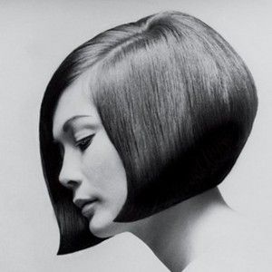 Learning From Vidal Sassoon. Article by Hays Academy Of Hair Design #sassoon #haircut  #hairdesign Vidal Sassoon Haircut, Vidal Sassoon Hair Color, Hairdresser Quotes, Graduated Bob Haircuts, 1960s Hair, 60s Hair, Vidal Sassoon, Skirt Diy, A Bob