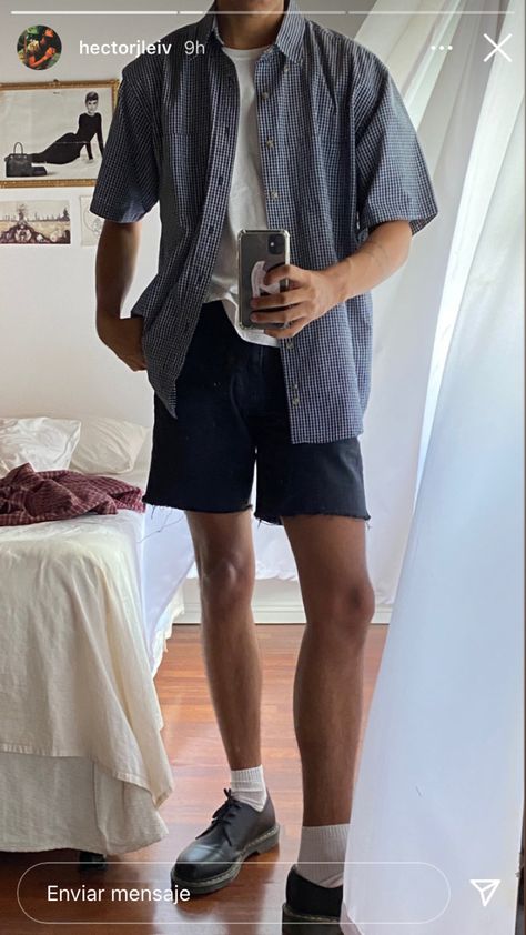 Simple Guy Outfits Summer, Vintage Outfits Men 90s Summer, Mens Retro Summer Outfits, Vintage Shorts Outfit Men, Granola Boy Summer Outfits, 5 Inch Inseam Shorts Men Outfit, Mens Spring Fashion 2023, Male Celebrity Outfits, Fits Summer Men