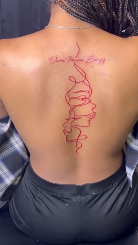 Spine Tattoos For Black Women, Dope Hand Tattoos For Women, Tattoo Ideas Female Baddie, Tattoos For Black Women, Hand Tattoos Ideas, Unique Hand Tattoos, Art Tattoo Ideas, Hand Tattoos For Girls, Cute Hand Tattoos