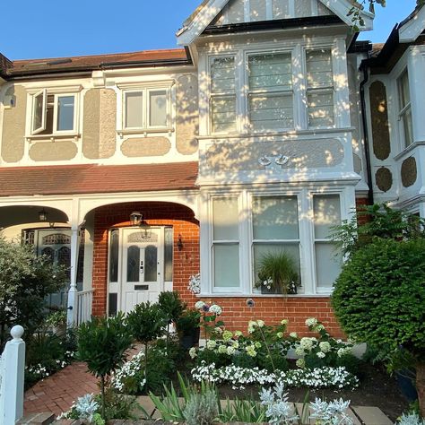 A Sympathetic Edwardian Renovation — Love Renovate Edwardian Semi Detached House, Small Edwardian Living Room, Edwardian Style Home, Edwardian House Exterior Uk, Edwardian Colours, Edwardian Farmhouse, Edwardian Exterior, Edwardian House Exterior, Edwardian Renovation