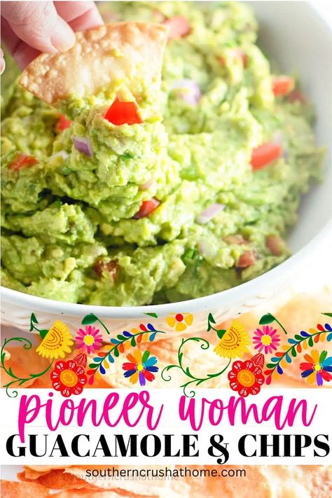 Homemade Corn Tortilla Chips, Crockpot Chicken Taco Soup, Guacamole Chips, Creamy Guacamole, Mexican Guacamole, Guacamole Recipes, Lemon Bundt Cake Recipe, Guacamole Ingredients, Spicy Guacamole