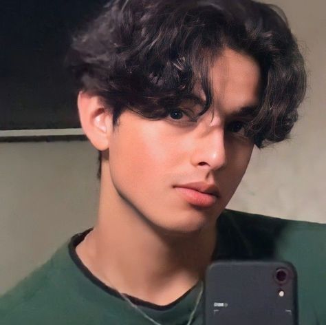 Middle Part Hairstyles Men, Middle Part Haircut, Perm Hair Men, Korean Boy Hairstyle, Asian Man Haircut, Messy Haircut, Men Haircut Curly Hair, Middle Part Hairstyles, Asian Haircut